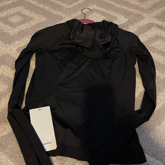 Sleek performance top lululemon - Picture 3 of 3